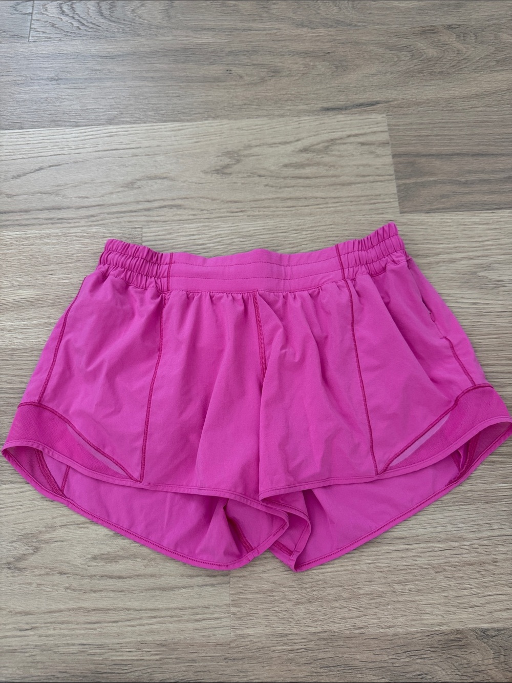 Lululemon Hotty Hot High-Rise Lined Short 2.5"
